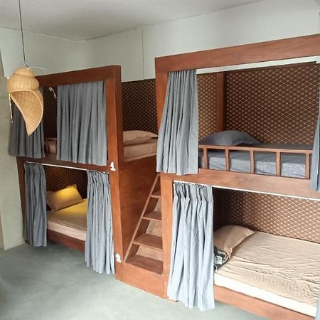 Yasis Surf Lodge Mirissa Ngoại thất bức ảnh
