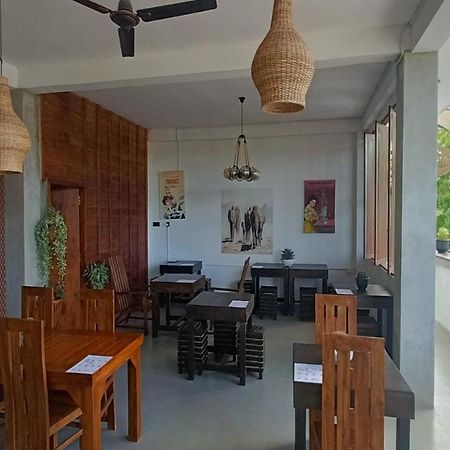 Yasis Surf Lodge Mirissa Ngoại thất bức ảnh